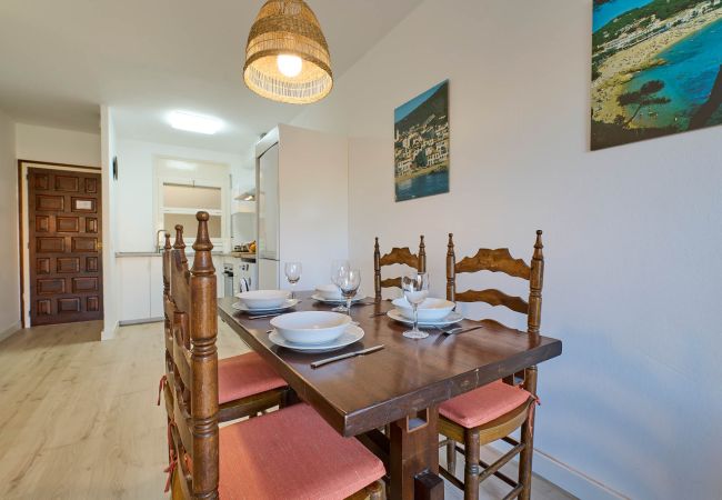 Apartment in Calella de Palafrugell - 1MG G2 - Basic 2 bedroom apartment with communal swimming pool  located 400m from the beach of Calella de Palafrugell, Apartment in Calella de Palafrugell - 1MG G2 - Basic 2 bedroom apartment with communal swimming pool  located 400m from the beach of Calella de Palafrugell,