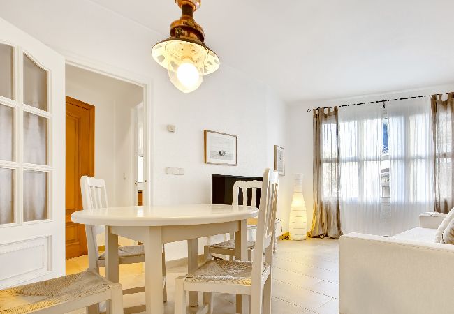 Apartment in Llafranc - 1MART 01 - Small renovated studio located just 50 m from thel beach of Llafranc