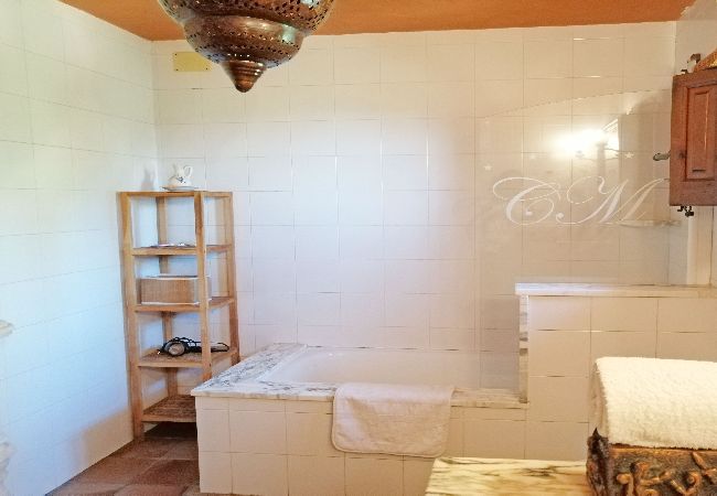 Villa in Cruilles, Monells y San Sadurní - 1MASIA CM - Wonderful restored house from the 17th Century located in the village of Cruïlles, 8 km from the centre and 25 km from the beach. Villa in Cruilles, Monells y San Sadurní - 1MASIA CM - Wonderful restored house from the 17th Century located in the village of Cruïlles, 8 km from the centre and 25 km from the beach.