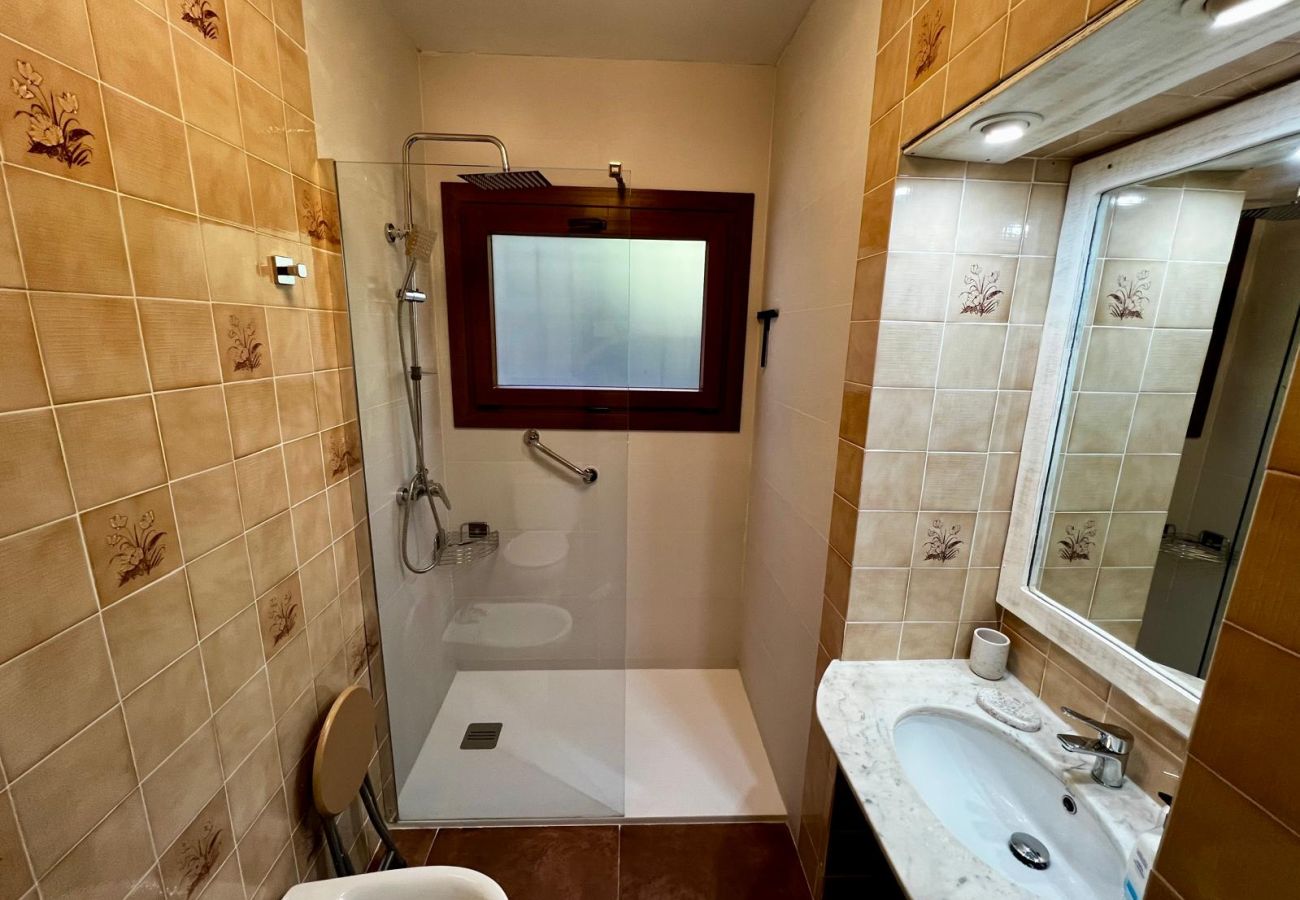 Apartment in Llafranc - 1MASS 01 - House divided into two independent apartments only 200m from Llafranc beach