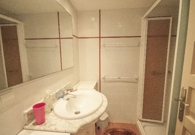 Apartment in Pals - 1MED 12 - Basic apartment in front of the beach of Pals and 100m from the town centre Apartment in Pals - 1MED 12 - Basic apartment in front of the beach of Pals and 100m from the town centre