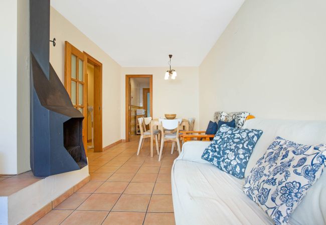 Apartment in Llafranc - 1MON 01 - Central apartment with garage, located 200 meters from the beautiful beach of Llafranc