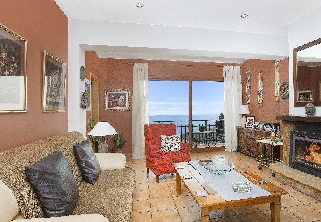 Villa in Lloret de Mar - 2PAL01- House with private pool and beautiful sea views located near the beach