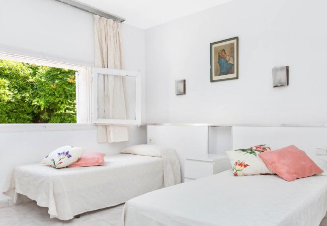 Apartment in Llafranc - 1PAN PL - Simple house divided into 3 independent apartments situated a couple of meters away from the beautiful beach of Llafranc Apartment in Llafranc - 1PAN PL - Simple house divided into 3 independent apartments situated a couple of meters away from the beautiful beach of Llafranc