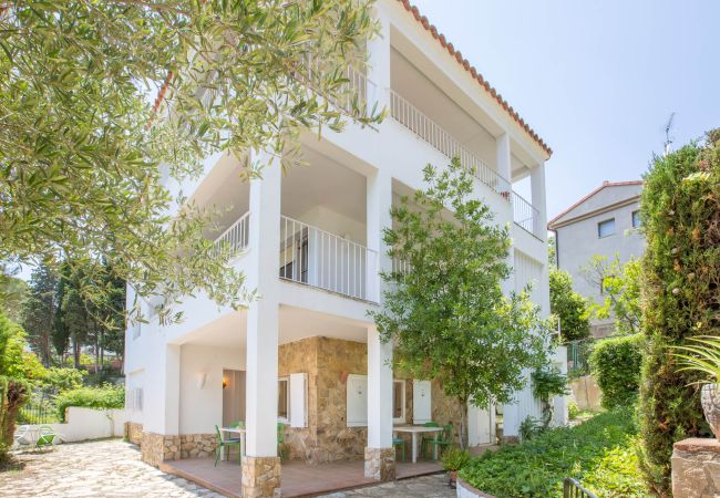 Apartment in Llafranc - 1PAN PL - Simple house divided into 3 independent apartments situated a couple of meters away from the beautiful beach of Llafranc Apartment in Llafranc - 1PAN PL - Simple house divided into 3 independent apartments situated a couple of meters away from the beautiful beach of Llafranc