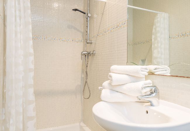 Villa in Llafranc - 1PER 01 - Small but cosy 2 bedroom house located 50m from the beach of Llafranc Villa in Llafranc - 1PER 01 - Small but cosy 2 bedroom house located 50m from the beach of Llafranc