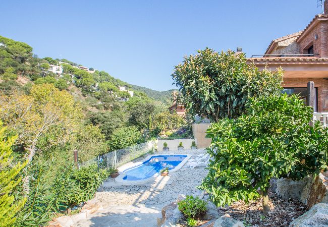 Villa in Lloret de Mar - 2PON01 - Beautiful house with private pool located in a quiet area near the beach