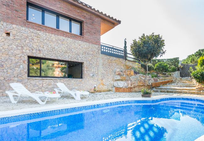 Villa in Lloret de Mar - 2PON01 - Beautiful house with private pool located in a quiet area near the beach