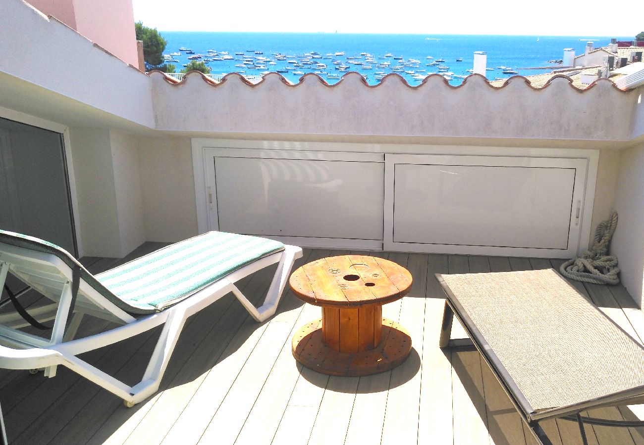 Apartment in Llafranc - 1ROG 01 - New build duplex located in the second row of houses lining the lovely beach of Llafranc