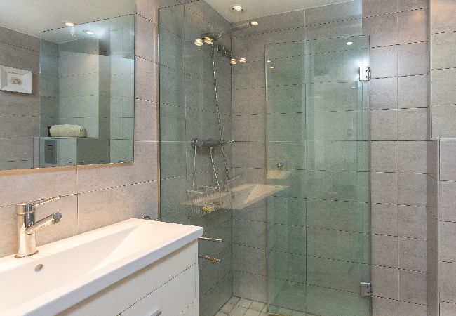 Apartment in Calella de Palafrugell - 1ROT 02 - Lovely modern style apartment a few minutes' walk from the quiet beach of Calella de Palafrugell Apartment in Calella de Palafrugell - 1ROT 02 - Lovely modern style apartment a few minutes' walk from the quiet beach of Calella de Palafrugell