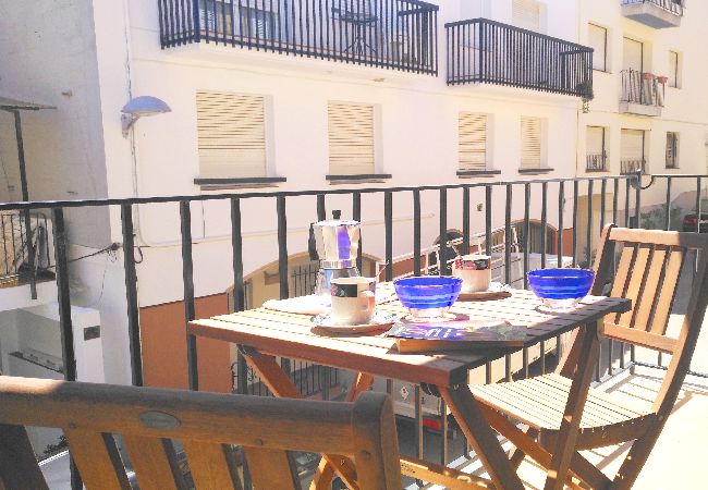 Apartment in Llafranc - 1SAB 01 - Cosy 2 bedroom apartment located just 100m from the lovely beach of Llafranc
