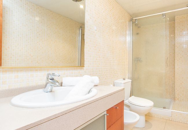 Apartment in Lloret de Mar - 2STACRIS - Cozy apartment for 4 people with terrace located in Lloret de Mar (Fenals), near the beach and the cente Apartment in Lloret de Mar - 2STACRIS - Cozy apartment for 4 people with terrace located in Lloret de Mar (Fenals), near the beach and the cente