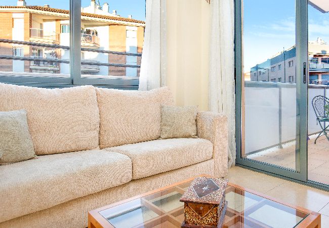 Apartment in Lloret de Mar -  2STACRIS02 - Cozy apartment for 5 people with terrace located in Lloret de Mar (Fenals), near the beach and the center.