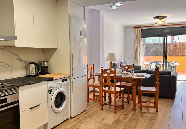Apartment in Lloret de Mar - 2STACRIS06 - Cozy apartment for 6 people with terrace located in Lloret de Mar (Fenals), near the beach and the center.