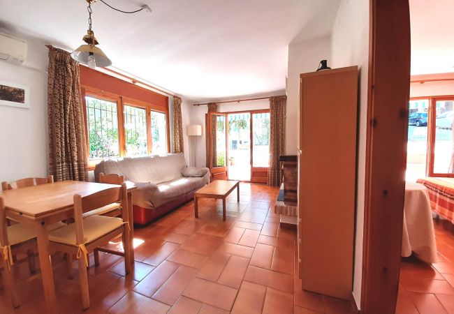 Apartment in Llafranc - 1AL 01 - Simple apartment with terrace near the beach of Llafranc Apartment in Llafranc - 1AL 01 - Simple apartment with terrace near the beach of Llafranc