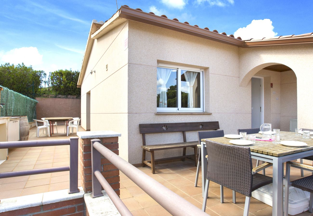 Villa in Lloret de Mar - 02FER1 - House with private pool in a quiet area