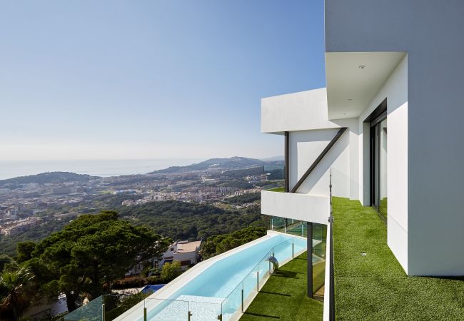 Villa in Lloret de Mar - Can Iberia - Spectacular contemporary style villa in Lloret de Mar Villa in Lloret de Mar - Can Iberia - Spectacular contemporary style villa in Lloret de Mar
