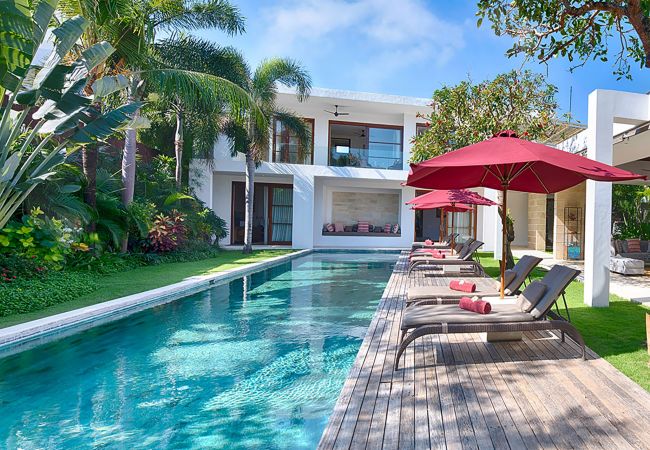 Villa in Seminyak - Casa Brio - Luxury villa close to the beach in Bali 