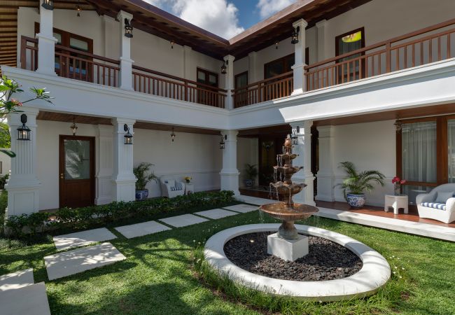 Villa in Seminyak - Windu Asri - Luxury house next to the beach in Bali  Villa in Seminyak - Windu Asri - Luxury house next to the beach in Bali