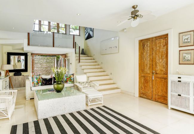 Villa in Seminyak - Jajaliluna- Luxury house near the beach in Bali Villa in Seminyak - Jajaliluna- Luxury house near the beach in Bali