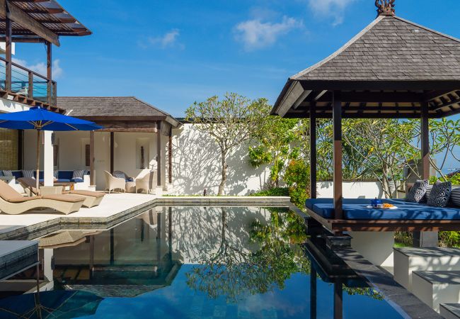 Villa in Kuta - Adenium - Villa with pool near the beach in Bali Villa in Kuta - Adenium - Villa with pool near the beach in Bali