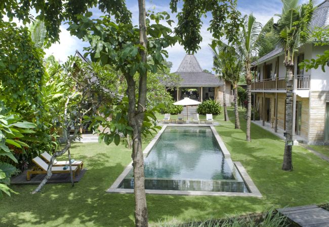 Villa in Kerobokan - Alea Estate- Spectacular villa for 18 people with pool in Bali