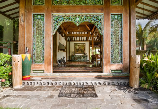 Villa in Canggu - Desa Roro Estate- Spectacular 7 bedroom villa near Bali beach