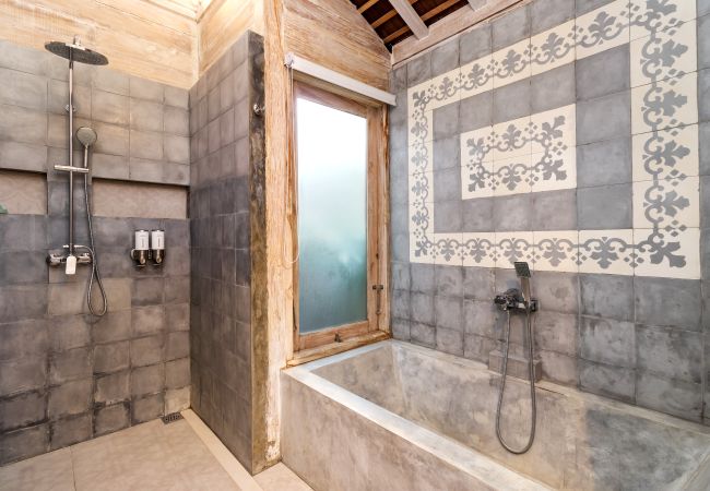 Villa in Kerobokan - Little Manao - Beautiful 4 bedroom house with pool in Bali Villa in Kerobokan - Little Manao - Beautiful 4 bedroom house with pool in Bali