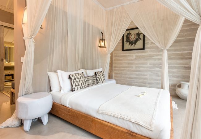 Villa in Kerobokan - Little Manao - Beautiful 4 bedroom house with pool in Bali Villa in Kerobokan - Little Manao - Beautiful 4 bedroom house with pool in Bali