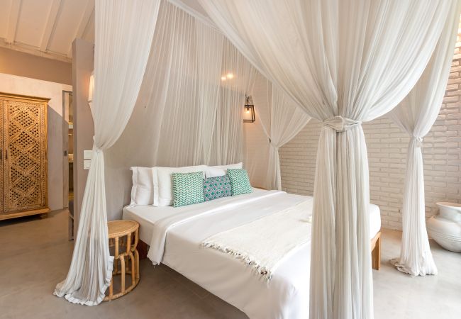 Villa in Kerobokan - Little Manao - Beautiful 4 bedroom house with pool in Bali Villa in Kerobokan - Little Manao - Beautiful 4 bedroom house with pool in Bali