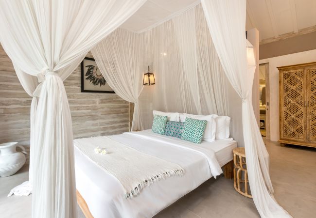 Villa in Kerobokan - Little Manao - Beautiful 4 bedroom house with pool in Bali Villa in Kerobokan - Little Manao - Beautiful 4 bedroom house with pool in Bali