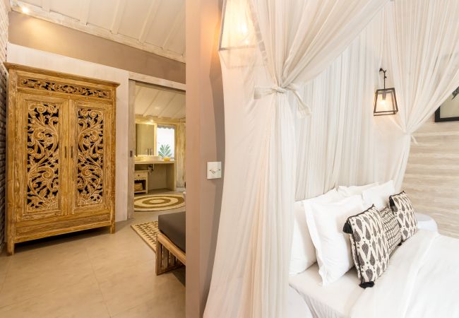 Villa in Kerobokan - Little Manao - Beautiful 4 bedroom house with pool in Bali Villa in Kerobokan - Little Manao - Beautiful 4 bedroom house with pool in Bali