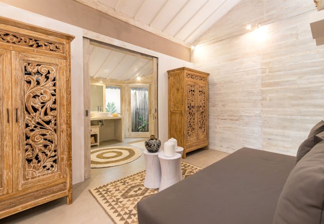 Villa in Kerobokan - Little Manao - Beautiful 4 bedroom house with pool in Bali Villa in Kerobokan - Little Manao - Beautiful 4 bedroom house with pool in Bali