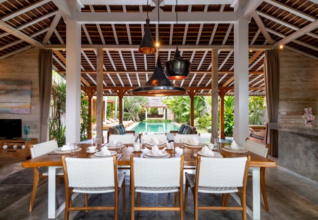 Villa in Kerobokan - Little Manao - Beautiful 4 bedroom house with pool in Bali Villa in Kerobokan - Little Manao - Beautiful 4 bedroom house with pool in Bali