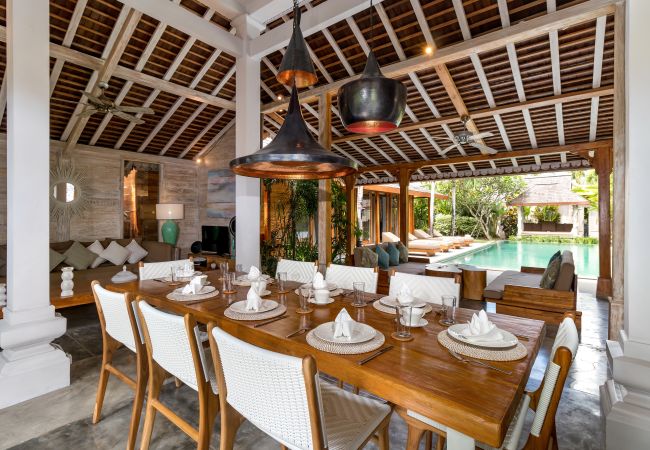 Villa in Kerobokan - Little Manao - Beautiful 4 bedroom house with pool in Bali Villa in Kerobokan - Little Manao - Beautiful 4 bedroom house with pool in Bali