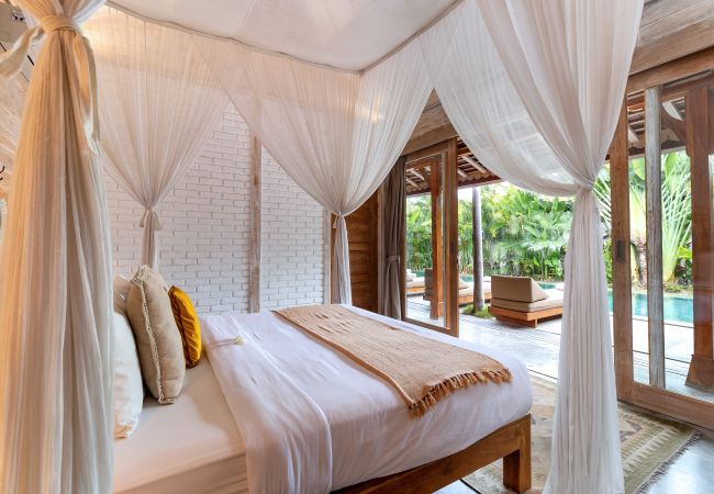 Villa in Kerobokan - Little Manao - Beautiful 4 bedroom house with pool in Bali Villa in Kerobokan - Little Manao - Beautiful 4 bedroom house with pool in Bali