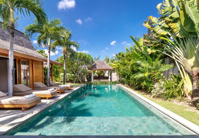 Villa in Kerobokan - Little Manao - Beautiful 4 bedroom house with pool in Bali Villa in Kerobokan - Little Manao - Beautiful 4 bedroom house with pool in Bali