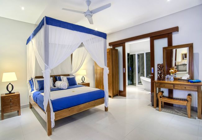 Villa in Canggu - Yenian- 5 bedroom house with pool in Bali Villa in Canggu - Yenian- 5 bedroom house with pool in Bali