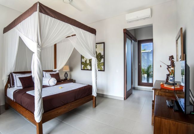 Villa in Canggu - Yenian- 5 bedroom house with pool in Bali Villa in Canggu - Yenian- 5 bedroom house with pool in Bali