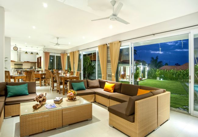 Villa in Canggu - Yenian- 5 bedroom house with pool in Bali Villa in Canggu - Yenian- 5 bedroom house with pool in Bali
