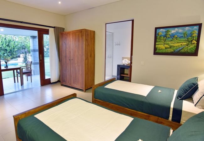 Villa in Canggu - Yenian- 5 bedroom house with pool in Bali Villa in Canggu - Yenian- 5 bedroom house with pool in Bali