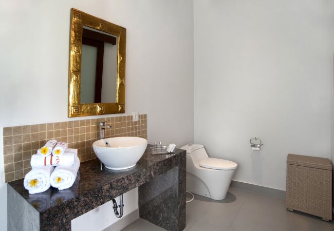 Villa in Canggu - Yenian- 5 bedroom house with pool in Bali Villa in Canggu - Yenian- 5 bedroom house with pool in Bali