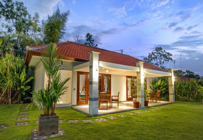 Villa in Canggu - Yenian- 5 bedroom house with pool in Bali Villa in Canggu - Yenian- 5 bedroom house with pool in Bali