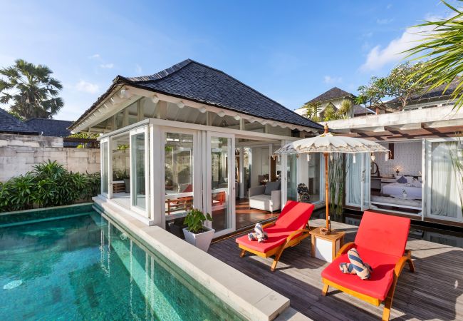 Villa in Seminyak - The chands one A - 1 bedroom beachfront villa with stunning Bali sea views