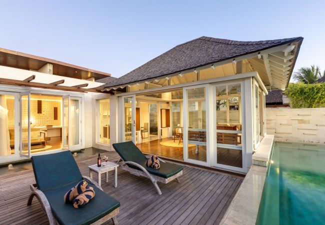 Villa in Seminyak - The chands one A - 1 bedroom beachfront villa with stunning Bali sea views