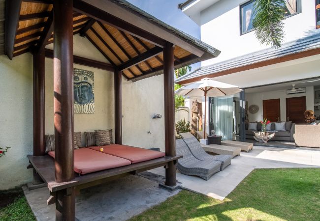 Villa in Seminyak - Wiana- Villa for 6 people with pool near Bali beach