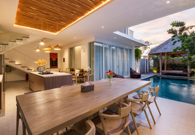 Villa in Seminyak - Swan 3- 2 Bedroom Pool Villa in Bali