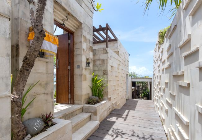 Villa in Seminyak - The chands two B- 2 bedroom frontline villa with stunning Bali sea views