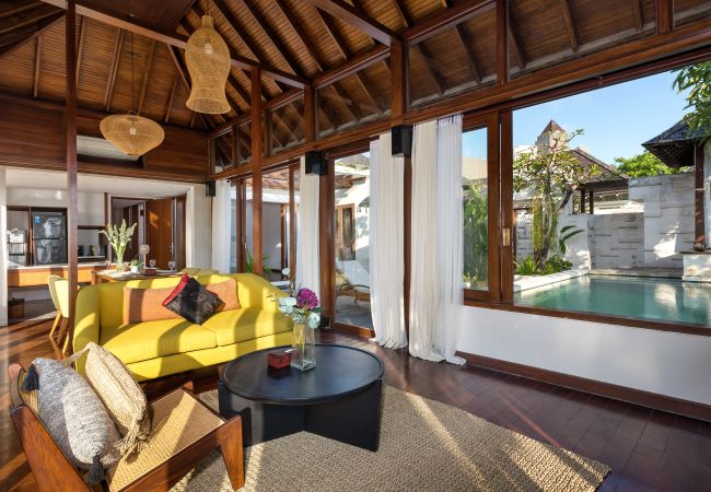 Villa in Seminyak - The chands two B- 2 bedroom frontline villa with stunning Bali sea views