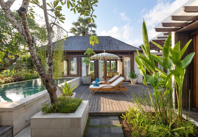 Villa in Seminyak - The chands two C- 2 bedroom frontline villa with stunning Bali sea views